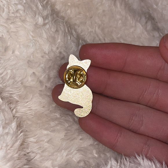 New Skeleton Kitty Pin! - Picture 3 of 3